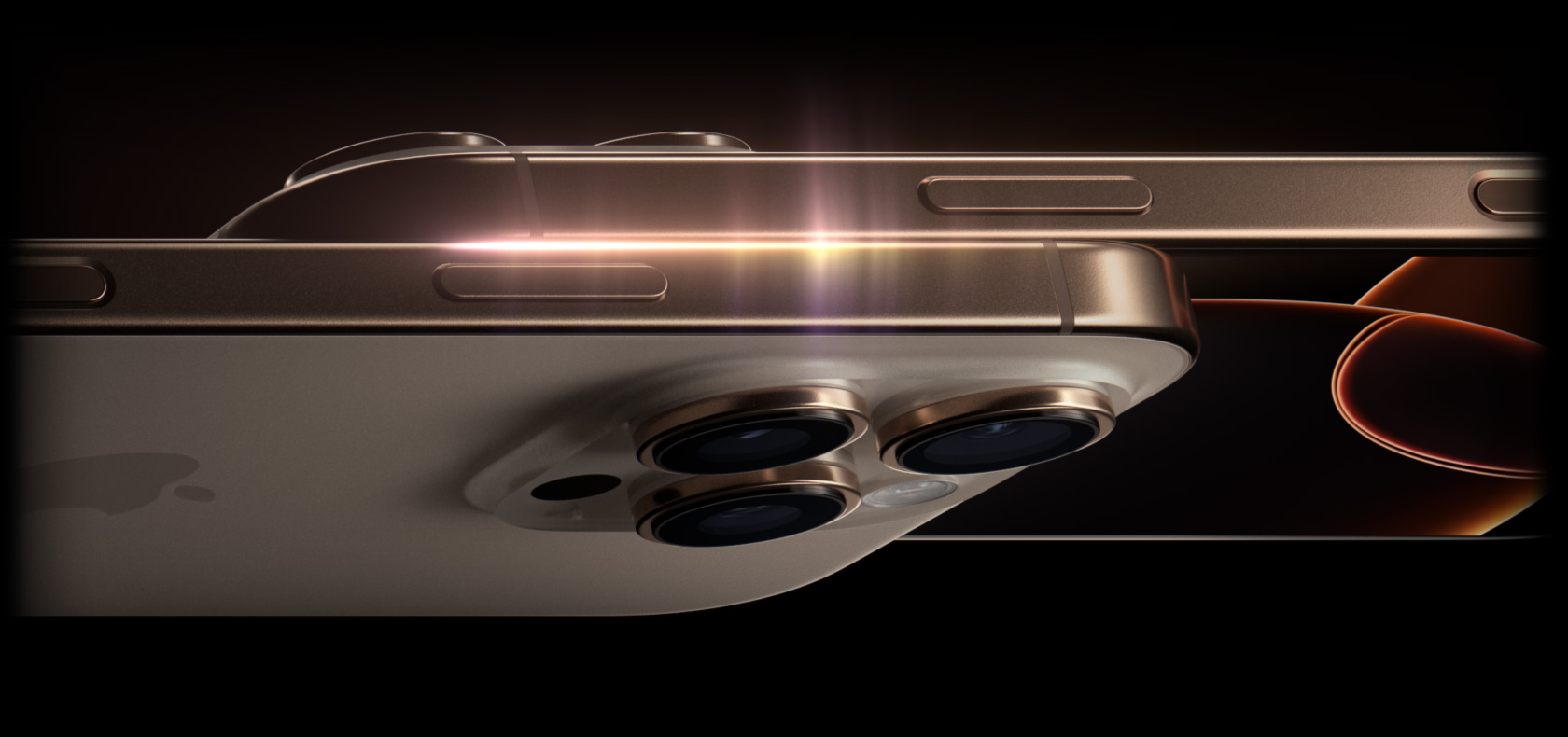 Dos modelos de iPhone 16 Pro, parte exterior lateral, botón lateral, sistema de cámaras Pro en relieve.